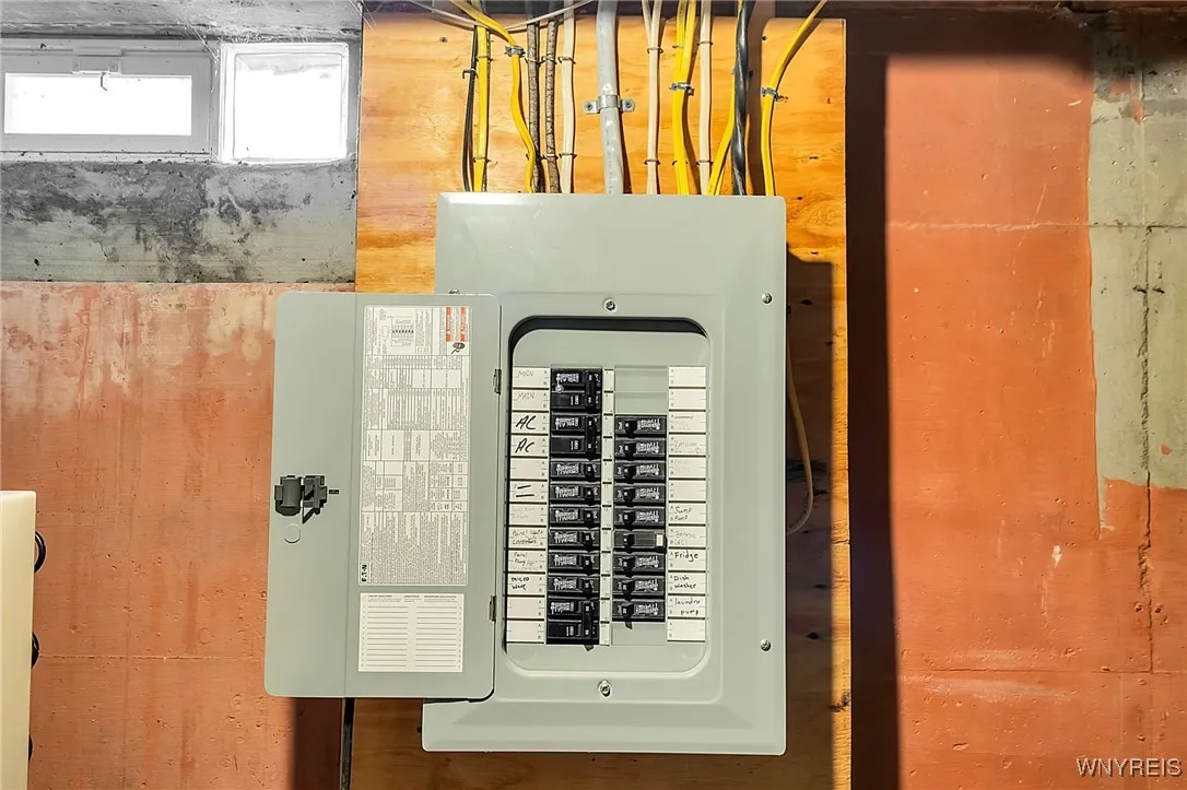 135 Century Drive, West Seneca, New York 14224, West Seneca, New York 14224, 3 Bedrooms Bedrooms, 6 Rooms Rooms,1 BathroomBathrooms,Residential,For Sale,135 Century Drive, West Seneca, New York 14224,0,B1647599