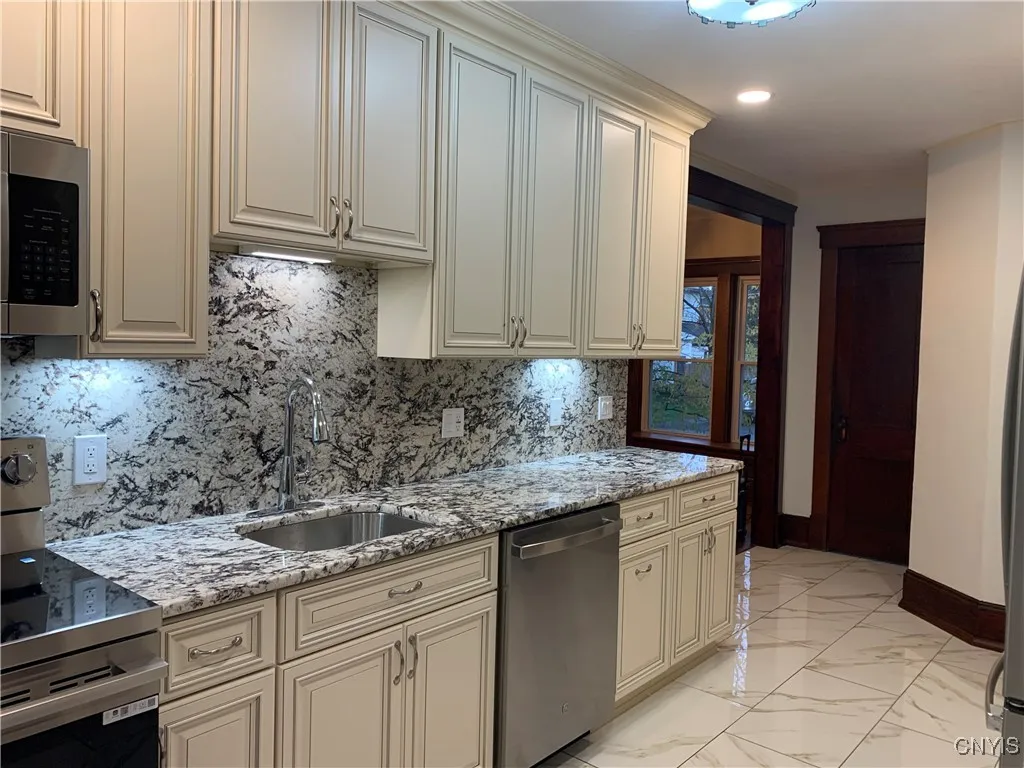 1633 State Route 48, Granby, New York 13069, Granby, New York 13069, 3 Bedrooms Bedrooms, 10 Rooms Rooms,2 BathroomsBathrooms,Residential,For Sale,1633 State Route 48, Granby, New York 13069,0,S1647328