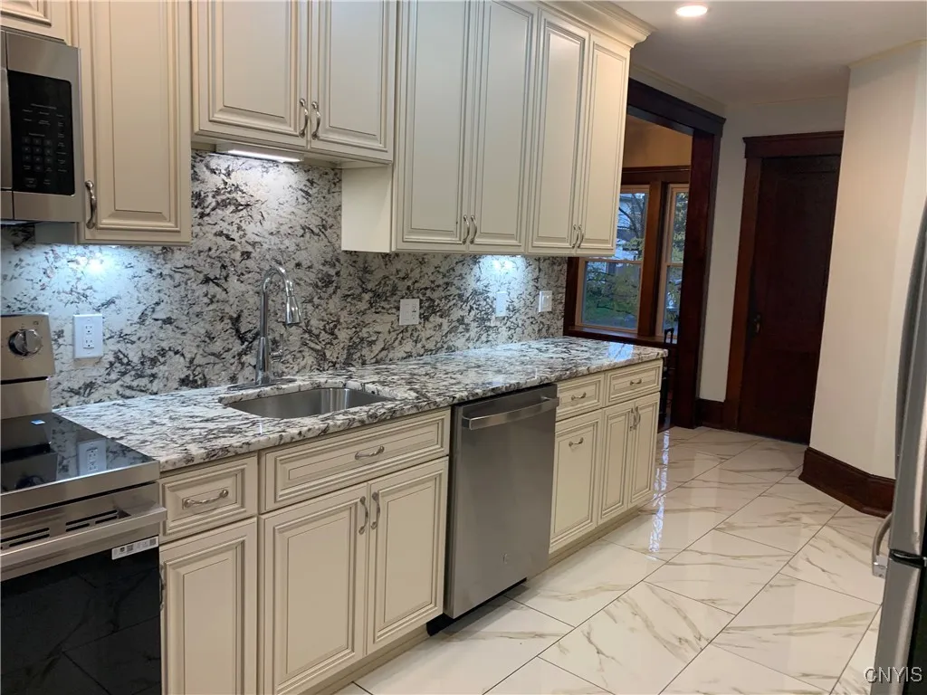 1633 State Route 48, Granby, New York 13069, Granby, New York 13069, 3 Bedrooms Bedrooms, 10 Rooms Rooms,2 BathroomsBathrooms,Residential,For Sale,1633 State Route 48, Granby, New York 13069,0,S1647328