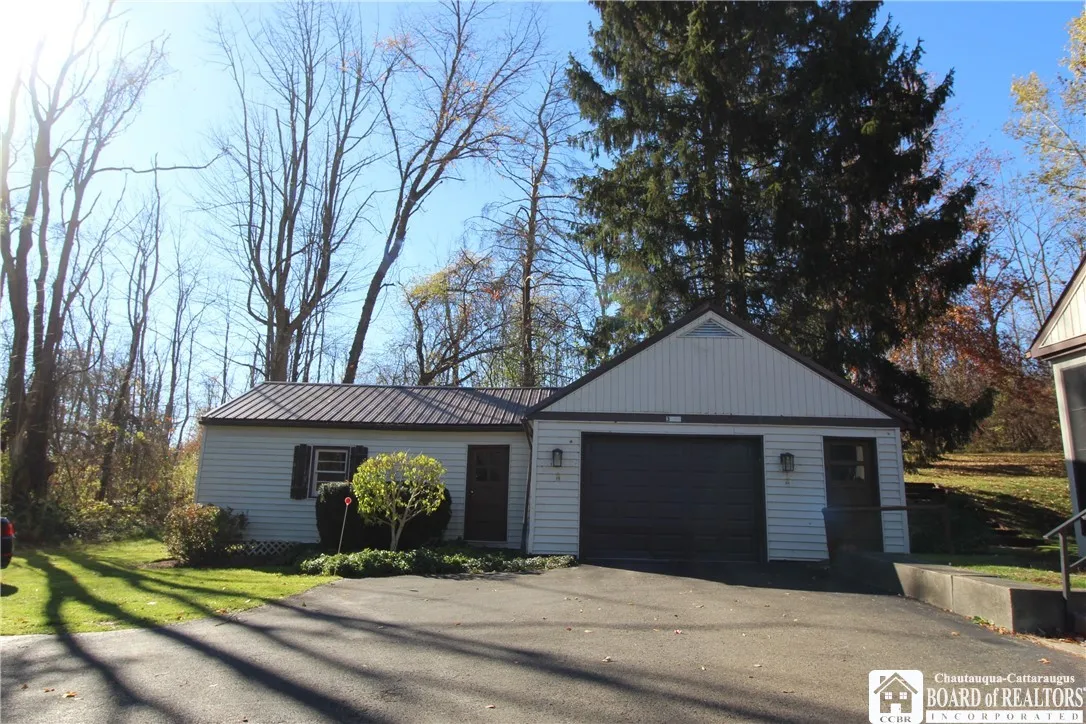  Garage and workshop.