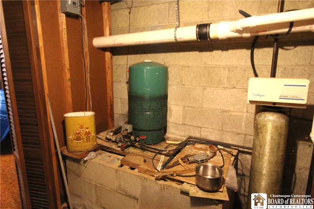 bladder tank, basement.