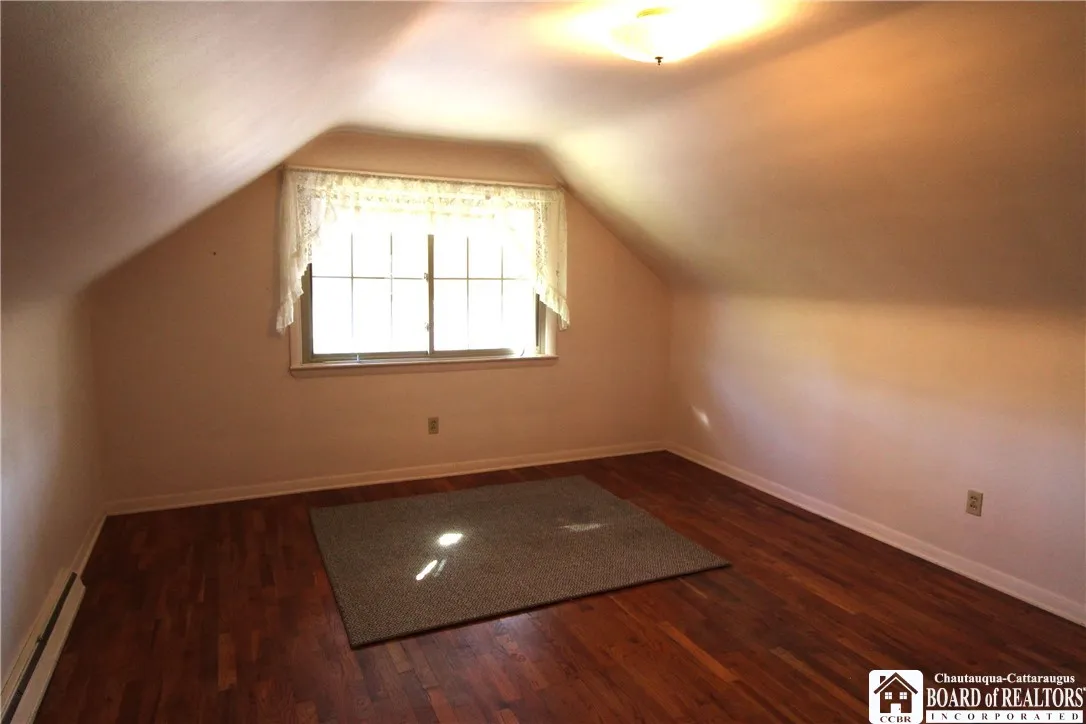 2nd floor bathroom.