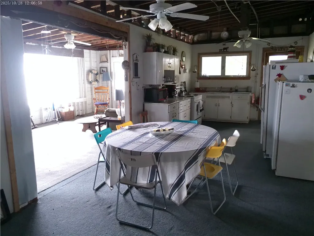 10773 Smythe Lane 39, Yates, New York 14098, Yates, New York 14098, 4 Bedrooms Bedrooms, 6 Rooms Rooms,1 BathroomBathrooms,Residential,For Sale,10773 Smythe Lane 39, Yates, New York 14098,0,R1647847