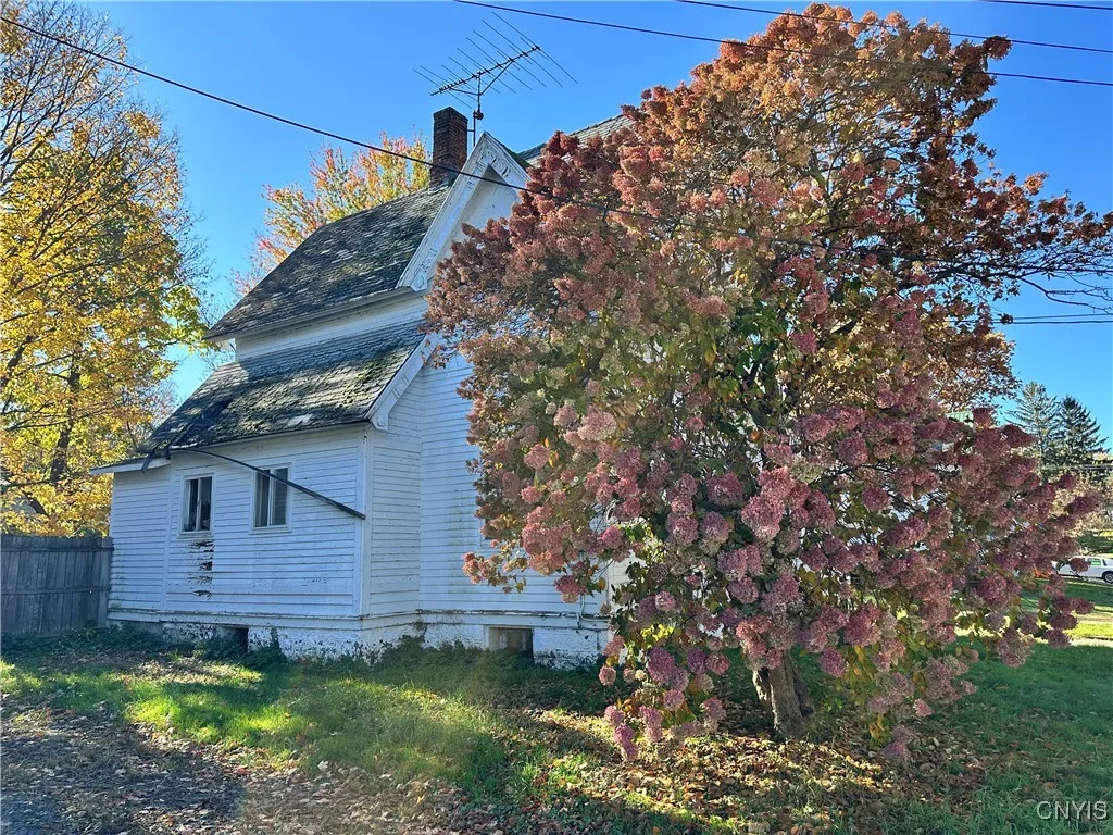 614 Utica Street, Fulton, New York 13069, Fulton, New York 13069, 4 Bedrooms Bedrooms, 7 Rooms Rooms,1 BathroomBathrooms,Residential,For Sale,614 Utica Street, Fulton, New York 13069,0,S1647860