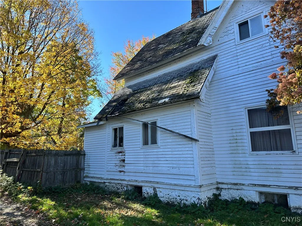 614 Utica Street, Fulton, New York 13069, Fulton, New York 13069, 4 Bedrooms Bedrooms, 7 Rooms Rooms,1 BathroomBathrooms,Residential,For Sale,614 Utica Street, Fulton, New York 13069,0,S1647860