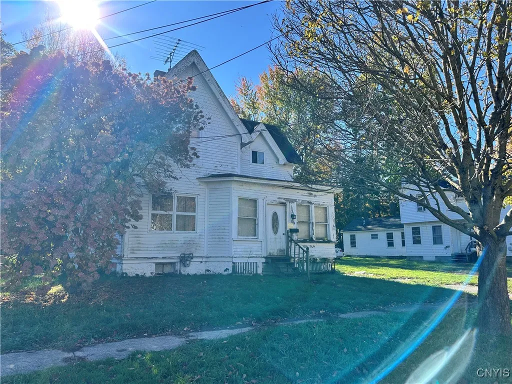 614 Utica Street, Fulton, New York 13069, Fulton, New York 13069, 4 Bedrooms Bedrooms, 7 Rooms Rooms,1 BathroomBathrooms,Residential,For Sale,614 Utica Street, Fulton, New York 13069,0,S1647860