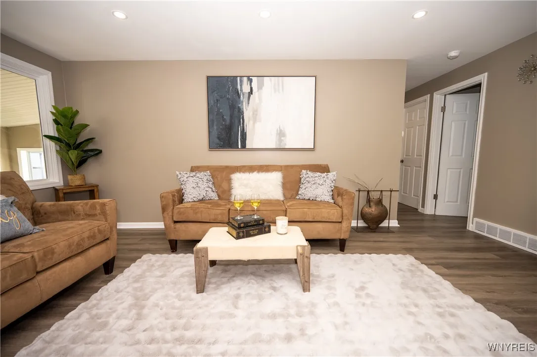 177 Evergreen Drive, Tonawanda, New York 14150, Tonawanda, New York 14150, 3 Bedrooms Bedrooms, 6 Rooms Rooms,1 BathroomBathrooms,Residential,For Sale,177 Evergreen Drive, Tonawanda, New York 14150,0,B1647729