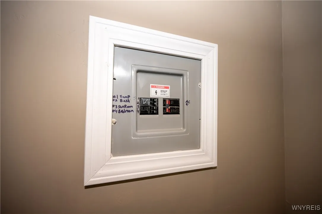 177 Evergreen Drive, Tonawanda, New York 14150, Tonawanda, New York 14150, 3 Bedrooms Bedrooms, 6 Rooms Rooms,1 BathroomBathrooms,Residential,For Sale,177 Evergreen Drive, Tonawanda, New York 14150,0,B1647729