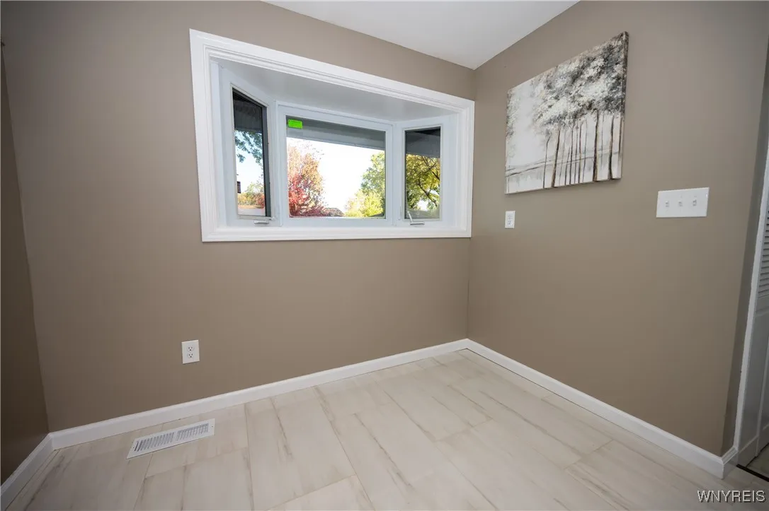 177 Evergreen Drive, Tonawanda, New York 14150, Tonawanda, New York 14150, 3 Bedrooms Bedrooms, 6 Rooms Rooms,1 BathroomBathrooms,Residential,For Sale,177 Evergreen Drive, Tonawanda, New York 14150,0,B1647729