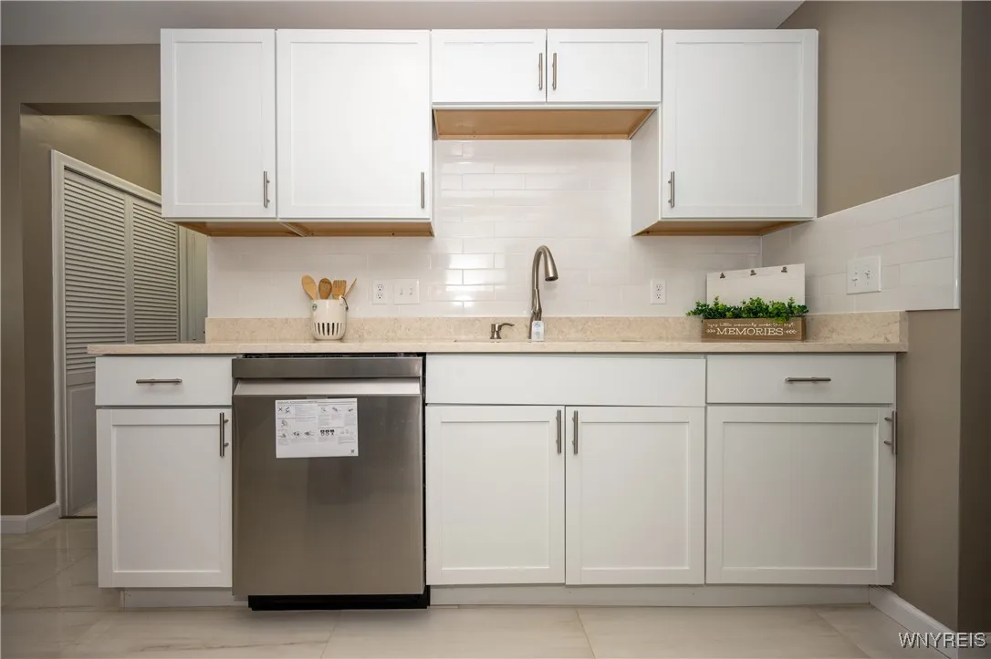 177 Evergreen Drive, Tonawanda, New York 14150, Tonawanda, New York 14150, 3 Bedrooms Bedrooms, 6 Rooms Rooms,1 BathroomBathrooms,Residential,For Sale,177 Evergreen Drive, Tonawanda, New York 14150,0,B1647729