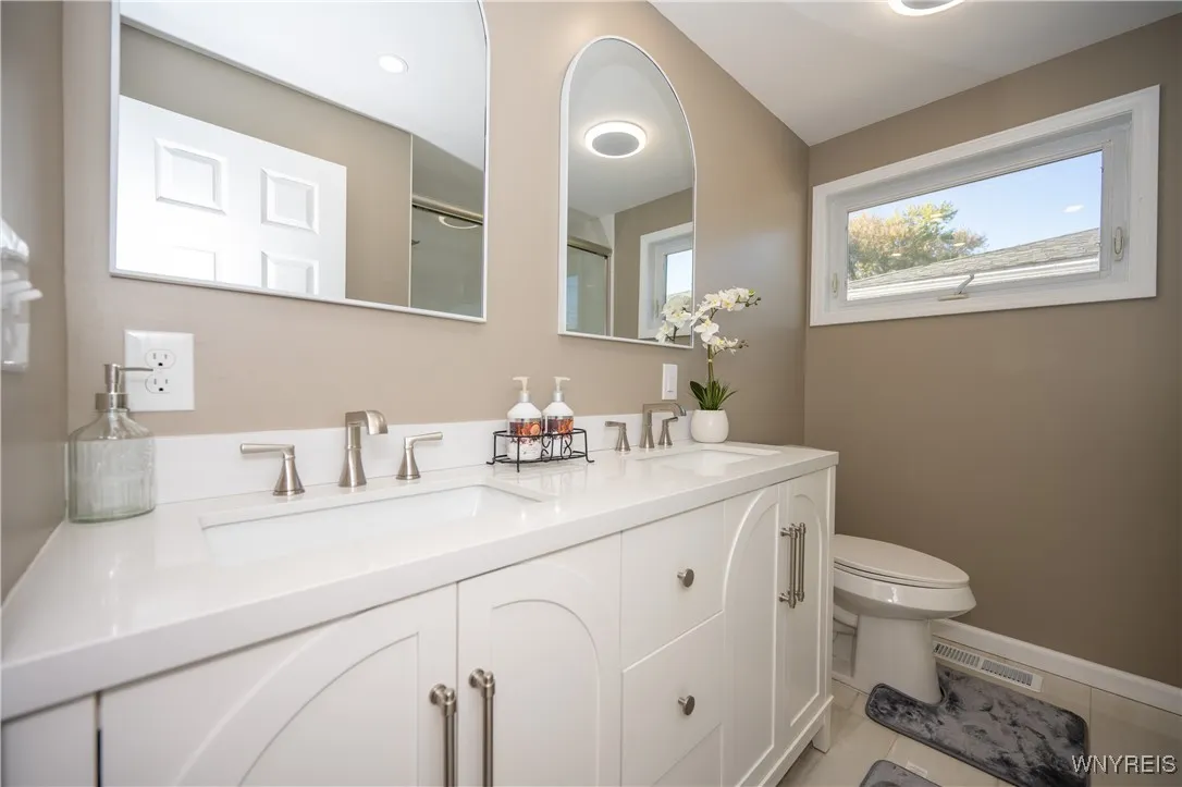 177 Evergreen Drive, Tonawanda, New York 14150, Tonawanda, New York 14150, 3 Bedrooms Bedrooms, 6 Rooms Rooms,1 BathroomBathrooms,Residential,For Sale,177 Evergreen Drive, Tonawanda, New York 14150,0,B1647729