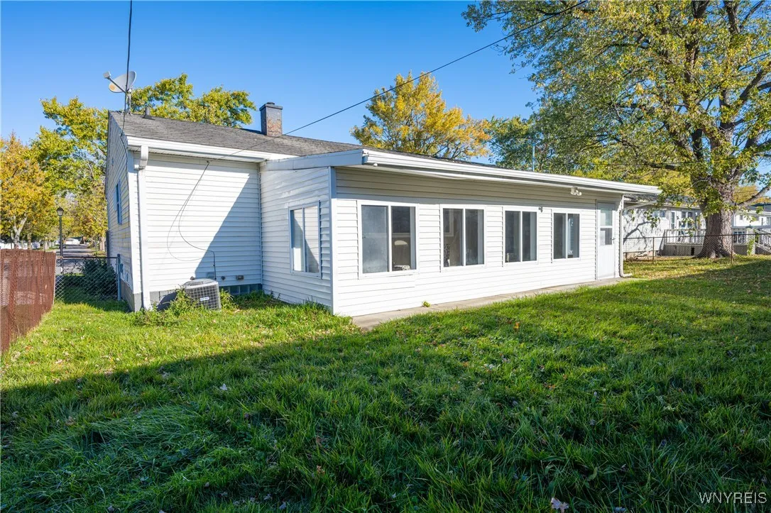 177 Evergreen Drive, Tonawanda, New York 14150, Tonawanda, New York 14150, 3 Bedrooms Bedrooms, 6 Rooms Rooms,1 BathroomBathrooms,Residential,For Sale,177 Evergreen Drive, Tonawanda, New York 14150,0,B1647729