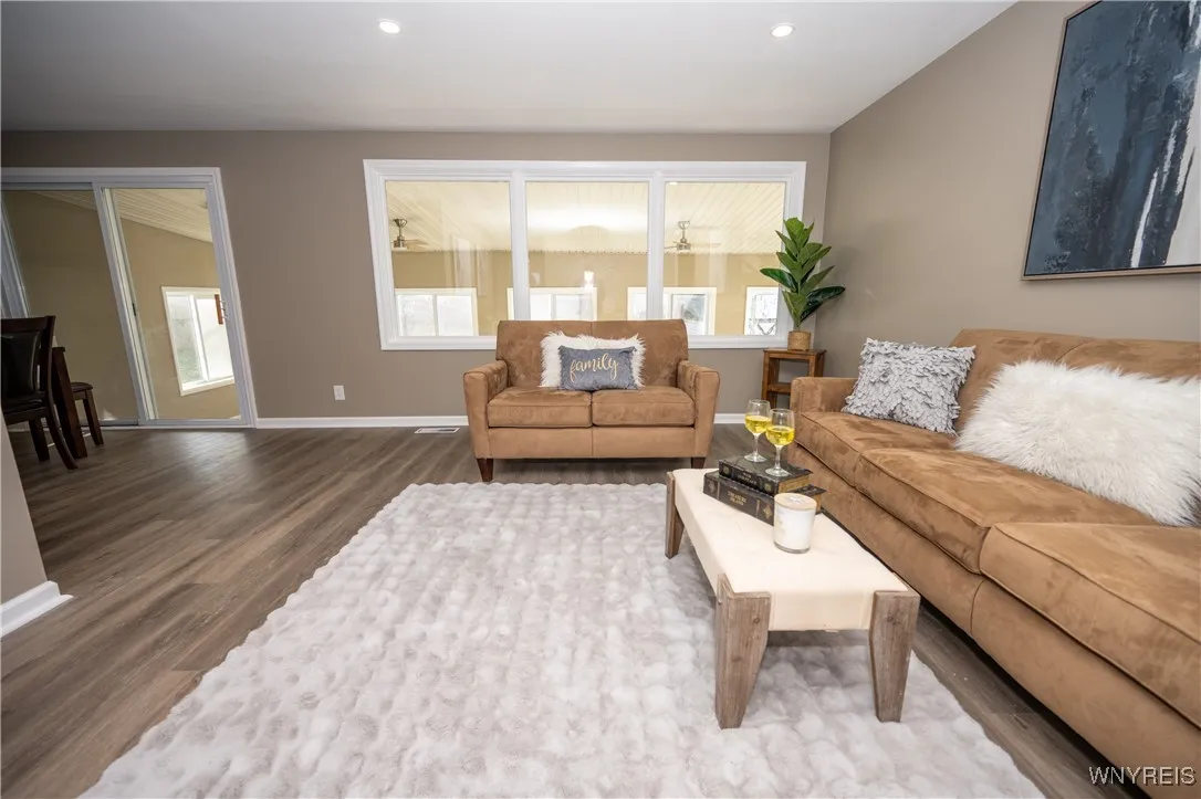 177 Evergreen Drive, Tonawanda, New York 14150, Tonawanda, New York 14150, 3 Bedrooms Bedrooms, 6 Rooms Rooms,1 BathroomBathrooms,Residential,For Sale,177 Evergreen Drive, Tonawanda, New York 14150,0,B1647729