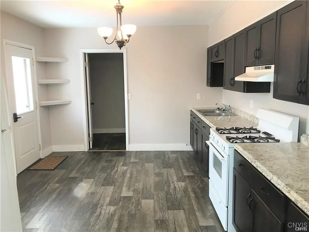 616 Bronson Apt.1 Street, Watertown City, New York, Watertown City, New York 13601, 2 Bedrooms Bedrooms, 5 Rooms Rooms,1 BathroomBathrooms,Residential Lease,For Rent,616 Bronson Apt.1 Street, Watertown City, New York,0,S1647818