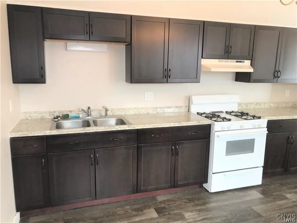 616 Bronson Apt.1 Street, Watertown City, New York, Watertown City, New York 13601, 2 Bedrooms Bedrooms, 5 Rooms Rooms,1 BathroomBathrooms,Residential Lease,For Rent,616 Bronson Apt.1 Street, Watertown City, New York,0,S1647818