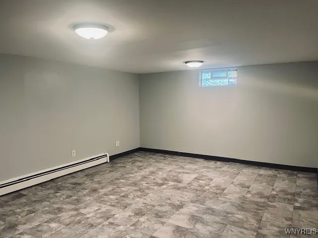 3038 George Urban Boulevard Right, Cheektowaga, Ne, Cheektowaga, New York 14043, 3 Bedrooms Bedrooms, 5 Rooms Rooms,1 BathroomBathrooms,Residential Lease,For Rent,3038 George Urban Boulevard Right, Cheektowaga, Ne,0,B1645736