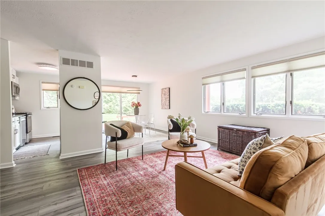 1 Brandywine Lane, Perinton, New York 14450, Perinton, New York 14450, 3 Bedrooms Bedrooms, 6 Rooms Rooms,2 BathroomsBathrooms,Residential,For Sale,1 Brandywine Lane, Perinton, New York 14450,0,R1647514