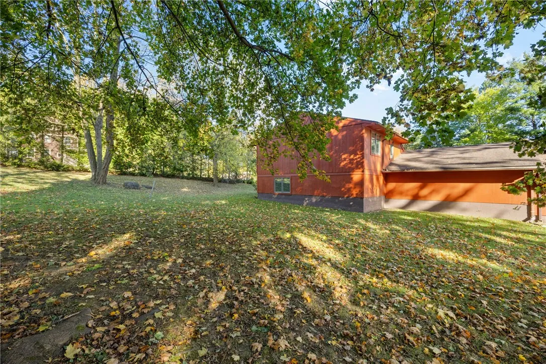1 Brandywine Lane, Perinton, New York 14450, Perinton, New York 14450, 3 Bedrooms Bedrooms, 6 Rooms Rooms,2 BathroomsBathrooms,Residential,For Sale,1 Brandywine Lane, Perinton, New York 14450,0,R1647514