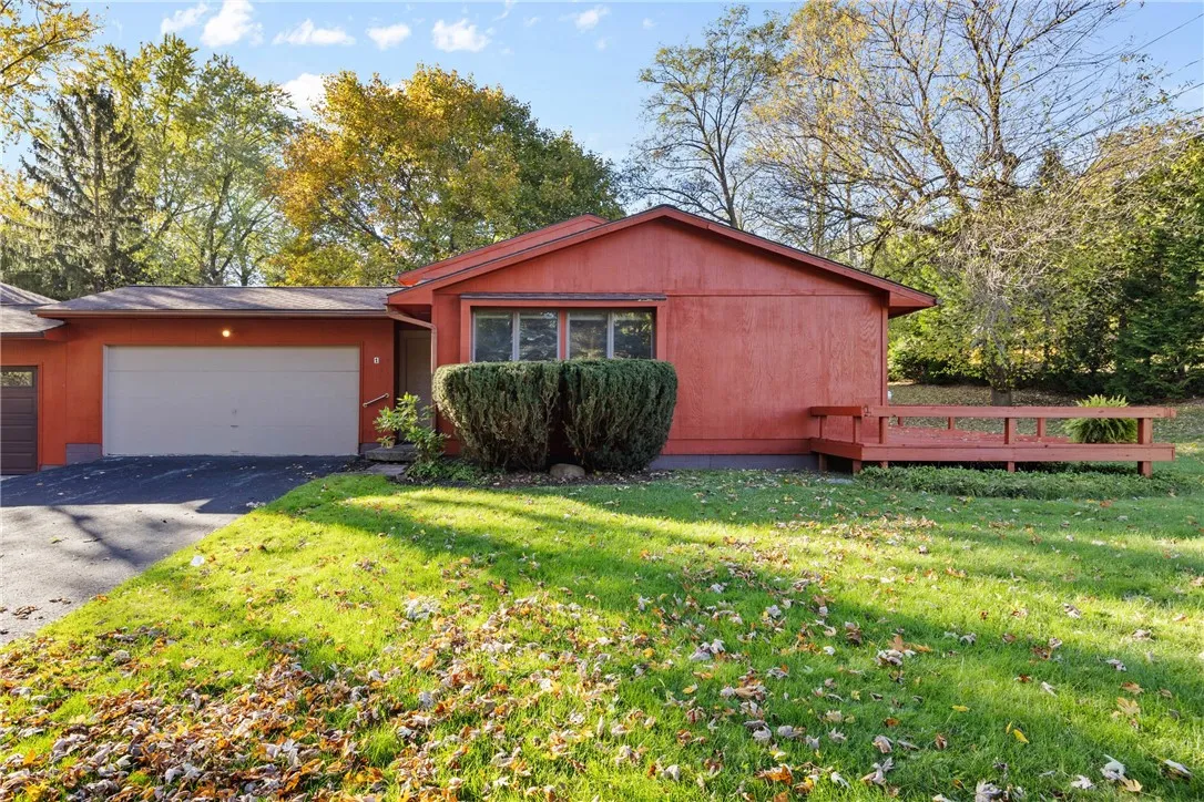 1 Brandywine Lane, Perinton, New York 14450, Perinton, New York 14450, 3 Bedrooms Bedrooms, 6 Rooms Rooms,2 BathroomsBathrooms,Residential,For Sale,1 Brandywine Lane, Perinton, New York 14450,0,R1647514