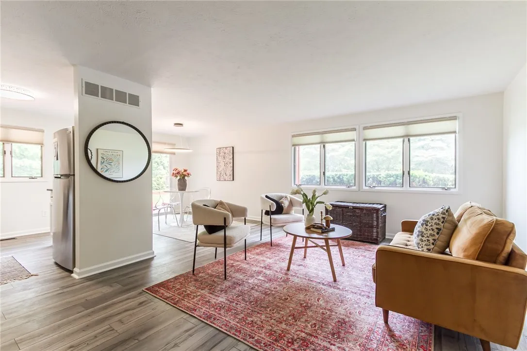 1 Brandywine Lane, Perinton, New York 14450, Perinton, New York 14450, 3 Bedrooms Bedrooms, 6 Rooms Rooms,2 BathroomsBathrooms,Residential,For Sale,1 Brandywine Lane, Perinton, New York 14450,0,R1647514