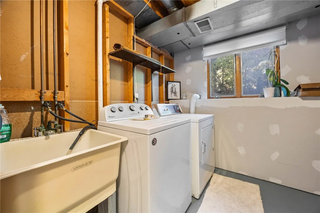 1 Brandywine Lane, Perinton, New York 14450, Perinton, New York 14450, 3 Bedrooms Bedrooms, 6 Rooms Rooms,2 BathroomsBathrooms,Residential,For Sale,1 Brandywine Lane, Perinton, New York 14450,0,R1647514