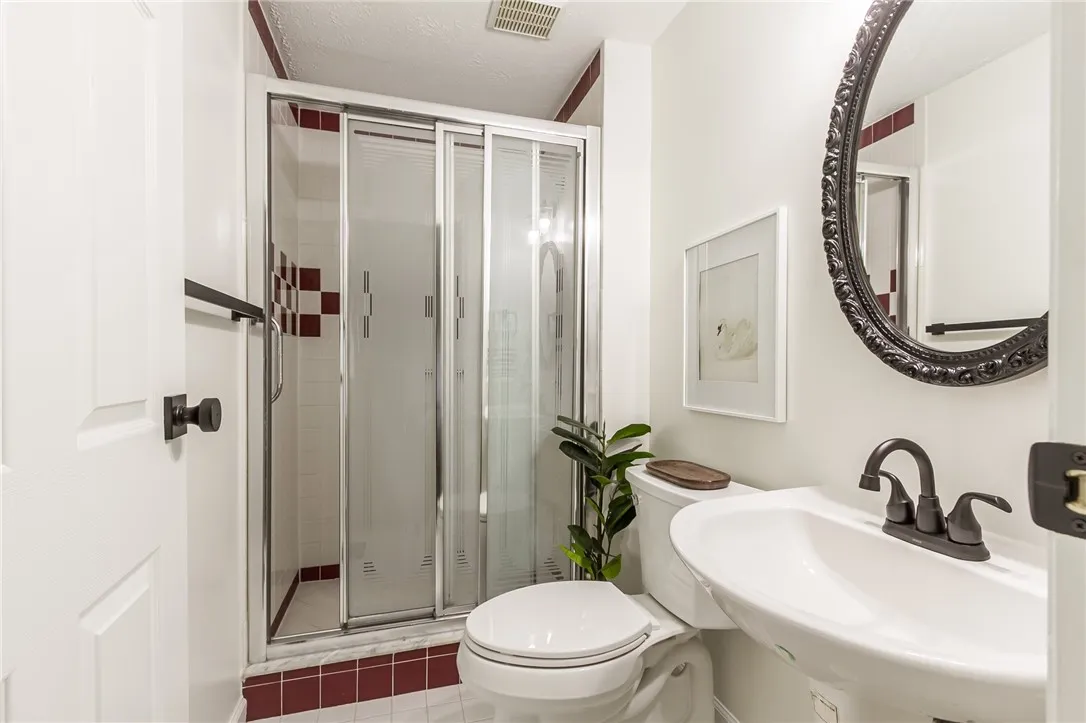 1 Brandywine Lane, Perinton, New York 14450, Perinton, New York 14450, 3 Bedrooms Bedrooms, 6 Rooms Rooms,2 BathroomsBathrooms,Residential,For Sale,1 Brandywine Lane, Perinton, New York 14450,0,R1647514