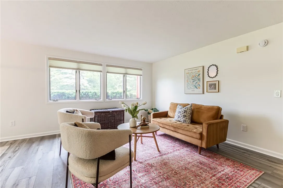 1 Brandywine Lane, Perinton, New York 14450, Perinton, New York 14450, 3 Bedrooms Bedrooms, 6 Rooms Rooms,2 BathroomsBathrooms,Residential,For Sale,1 Brandywine Lane, Perinton, New York 14450,0,R1647514