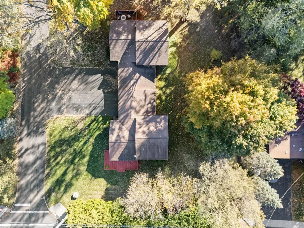 1 Brandywine Lane, Perinton, New York 14450, Perinton, New York 14450, 3 Bedrooms Bedrooms, 6 Rooms Rooms,2 BathroomsBathrooms,Residential,For Sale,1 Brandywine Lane, Perinton, New York 14450,0,R1647514