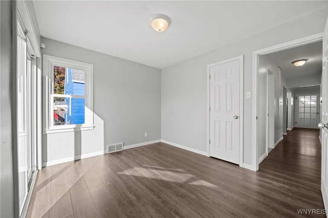 138 62nd Street, Niagara Falls, New York 14304, Niagara Falls, New York 14304, 3 Bedrooms Bedrooms, 6 Rooms Rooms,1 BathroomBathrooms,Residential,For Sale,138 62nd Street, Niagara Falls, New York 14304,0,B1647859