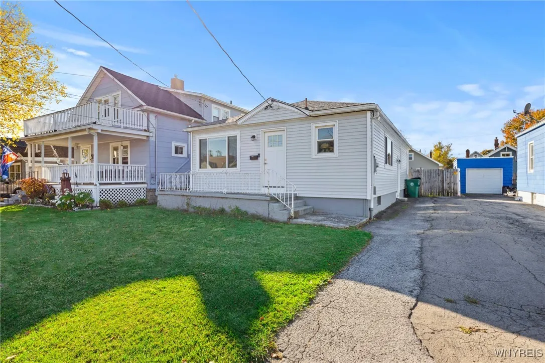 138 62nd Street, Niagara Falls, New York 14304, Niagara Falls, New York 14304, 3 Bedrooms Bedrooms, 6 Rooms Rooms,1 BathroomBathrooms,Residential,For Sale,138 62nd Street, Niagara Falls, New York 14304,0,B1647859