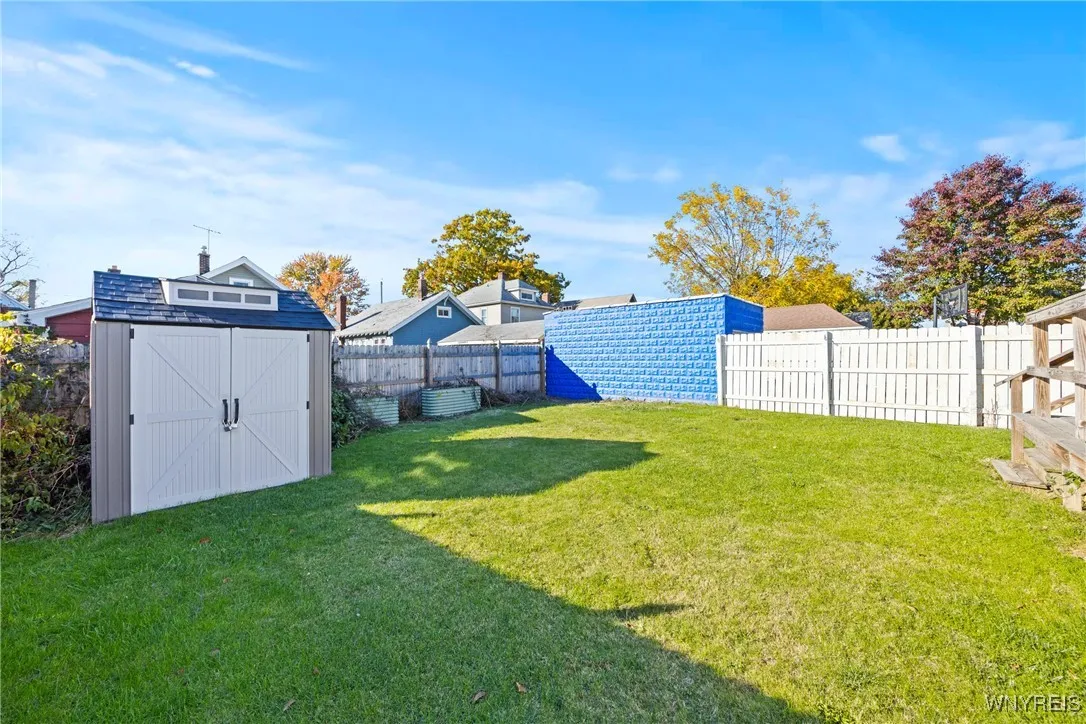 138 62nd Street, Niagara Falls, New York 14304, Niagara Falls, New York 14304, 3 Bedrooms Bedrooms, 6 Rooms Rooms,1 BathroomBathrooms,Residential,For Sale,138 62nd Street, Niagara Falls, New York 14304,0,B1647859