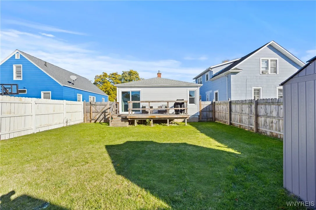 138 62nd Street, Niagara Falls, New York 14304, Niagara Falls, New York 14304, 3 Bedrooms Bedrooms, 6 Rooms Rooms,1 BathroomBathrooms,Residential,For Sale,138 62nd Street, Niagara Falls, New York 14304,0,B1647859