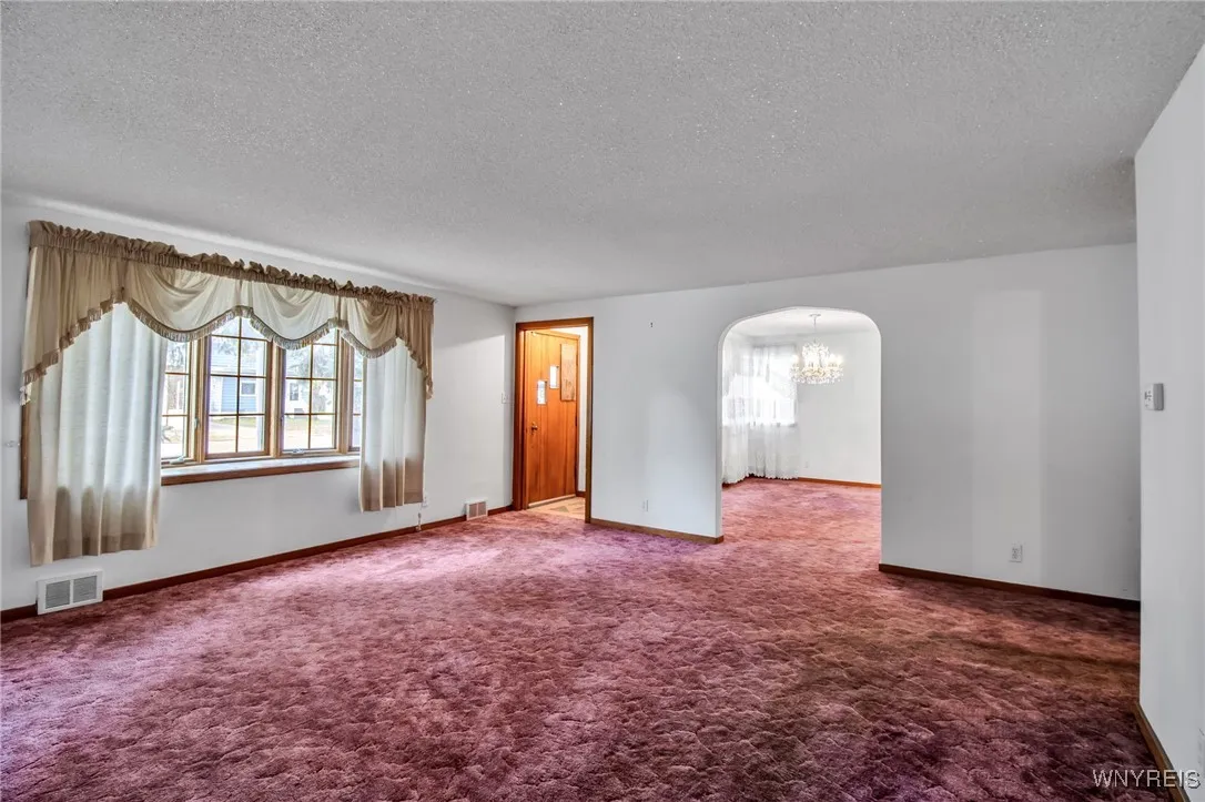 1267 - 1271 Walden Avenue, Cheektowaga, New York 1, Cheektowaga, New York 14211, 7 Bedrooms Bedrooms, 13 Rooms Rooms,3 BathroomsBathrooms,Residential,For Sale,1267 - 1271 Walden Avenue, Cheektowaga, New York 1,0,B1647562