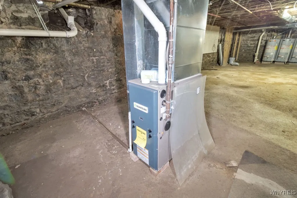 1834 Seneca Street, Buffalo, New York 14210, Buffalo, New York 14210, 5 Bedrooms Bedrooms, ,Multi Family,For Sale,1834 Seneca Street, Buffalo, New York 14210,0,B1646857