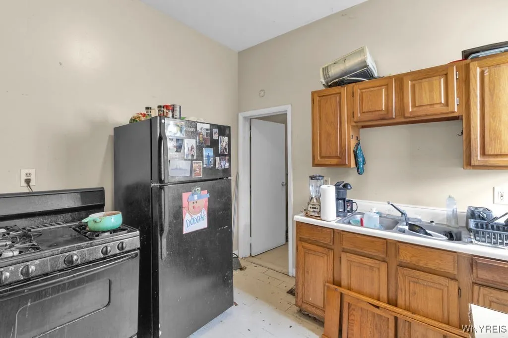 1834 Seneca Street, Buffalo, New York 14210, Buffalo, New York 14210, 5 Bedrooms Bedrooms, ,Multi Family,For Sale,1834 Seneca Street, Buffalo, New York 14210,0,B1646857