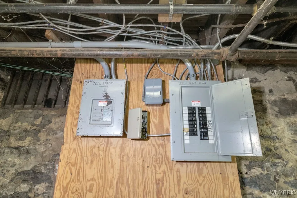 1834 Seneca Street, Buffalo, New York 14210, Buffalo, New York 14210, 5 Bedrooms Bedrooms, ,Multi Family,For Sale,1834 Seneca Street, Buffalo, New York 14210,0,B1646857