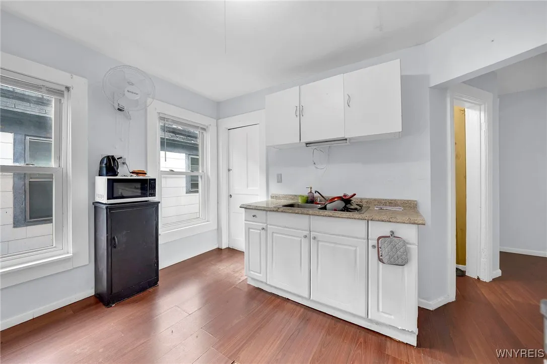 66 + 68 Arthur Street, Buffalo, New York 14207, Buffalo, New York 14207, 6 Bedrooms Bedrooms, ,2 BathroomsBathrooms,Residential,For Sale,66 + 68 Arthur Street, Buffalo, New York 14207,0,B1646195