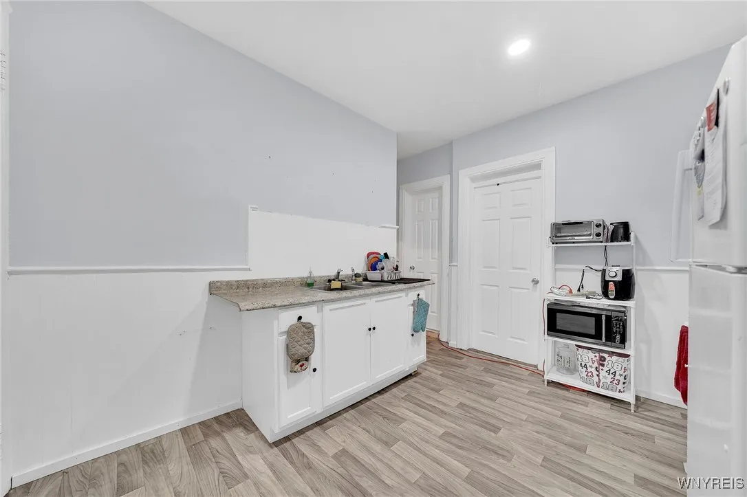 66 + 68 Arthur Street, Buffalo, New York 14207, Buffalo, New York 14207, 6 Bedrooms Bedrooms, ,2 BathroomsBathrooms,Residential,For Sale,66 + 68 Arthur Street, Buffalo, New York 14207,0,B1646195