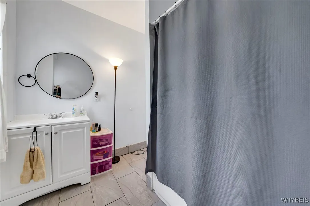 66 + 68 Arthur Street, Buffalo, New York 14207, Buffalo, New York 14207, 6 Bedrooms Bedrooms, ,2 BathroomsBathrooms,Residential,For Sale,66 + 68 Arthur Street, Buffalo, New York 14207,0,B1646195