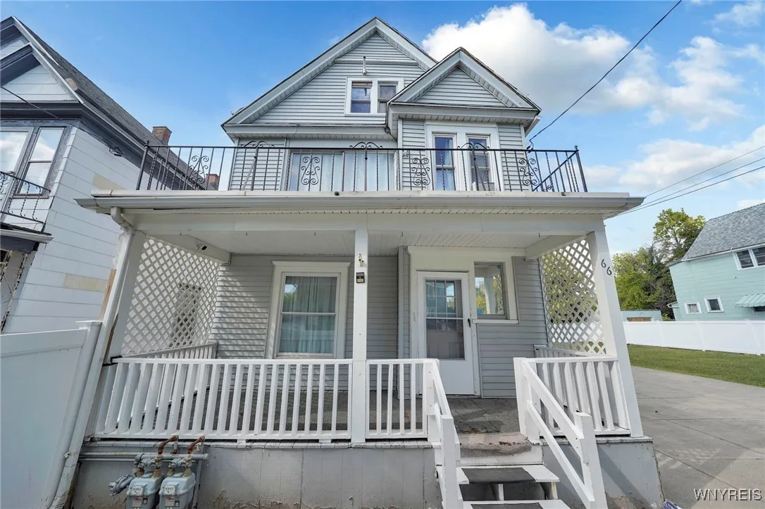 66 + 68 Arthur Street, Buffalo, New York 14207, Buffalo, New York 14207, 6 Bedrooms Bedrooms, ,2 BathroomsBathrooms,Residential,For Sale,66 + 68 Arthur Street, Buffalo, New York 14207,0,B1646195