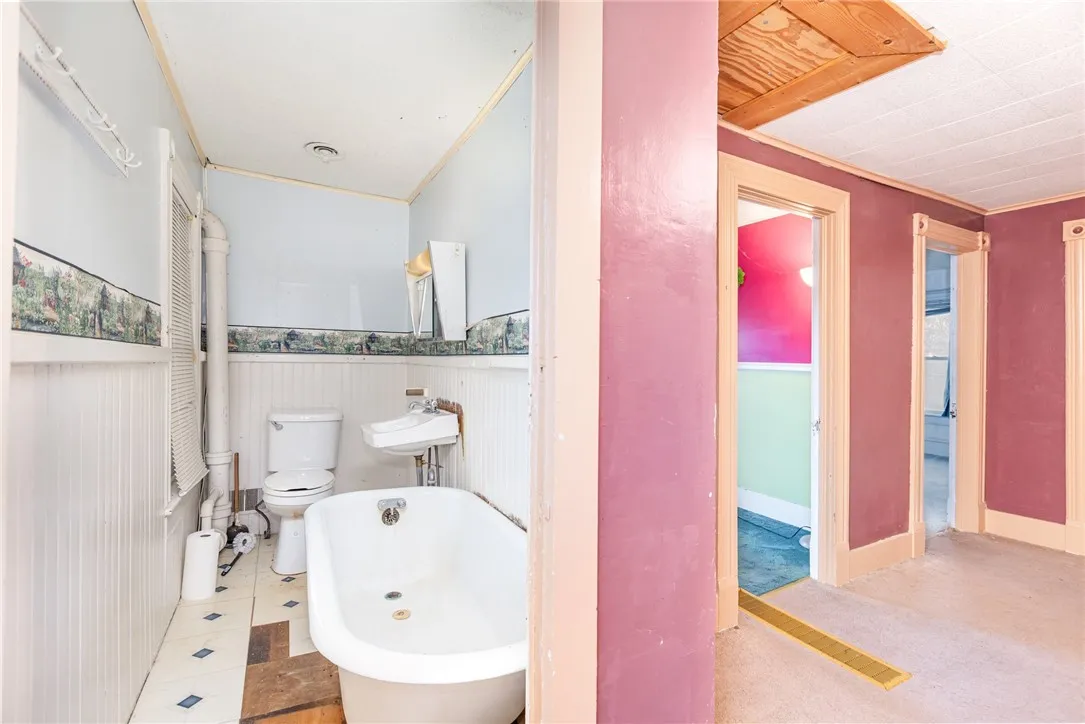 42 Stephens Street, Manchester, New York 14432, Manchester, New York 14432, 4 Bedrooms Bedrooms, 10 Rooms Rooms,2 BathroomsBathrooms,Residential,For Sale,42 Stephens Street, Manchester, New York 14432,0,R1647721