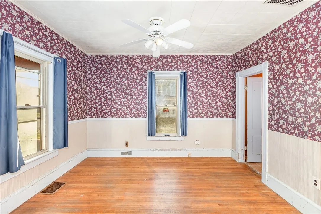 42 Stephens Street, Manchester, New York 14432, Manchester, New York 14432, 4 Bedrooms Bedrooms, 10 Rooms Rooms,2 BathroomsBathrooms,Residential,For Sale,42 Stephens Street, Manchester, New York 14432,0,R1647721