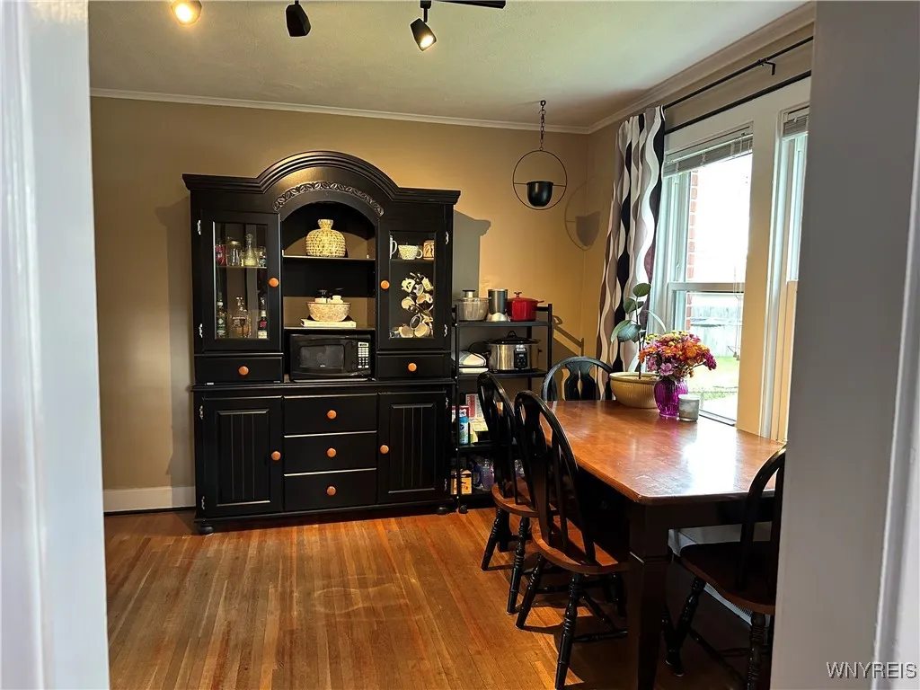 931 Parker Boulevard, Tonawanda, New York 14223, Tonawanda, New York 14223, 3 Bedrooms Bedrooms, 6 Rooms Rooms,1 BathroomBathrooms,Residential,For Sale,931 Parker Boulevard, Tonawanda, New York 14223,0,B1647546