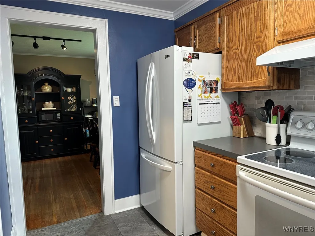 931 Parker Boulevard, Tonawanda, New York 14223, Tonawanda, New York 14223, 3 Bedrooms Bedrooms, 6 Rooms Rooms,1 BathroomBathrooms,Residential,For Sale,931 Parker Boulevard, Tonawanda, New York 14223,0,B1647546