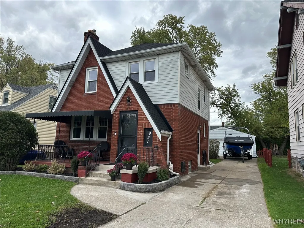 931 Parker Boulevard, Tonawanda, New York 14223, Tonawanda, New York 14223, 3 Bedrooms Bedrooms, 6 Rooms Rooms,1 BathroomBathrooms,Residential,For Sale,931 Parker Boulevard, Tonawanda, New York 14223,0,B1647546