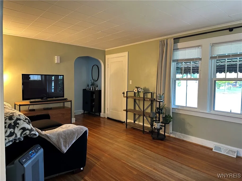 931 Parker Boulevard, Tonawanda, New York 14223, Tonawanda, New York 14223, 3 Bedrooms Bedrooms, 6 Rooms Rooms,1 BathroomBathrooms,Residential,For Sale,931 Parker Boulevard, Tonawanda, New York 14223,0,B1647546
