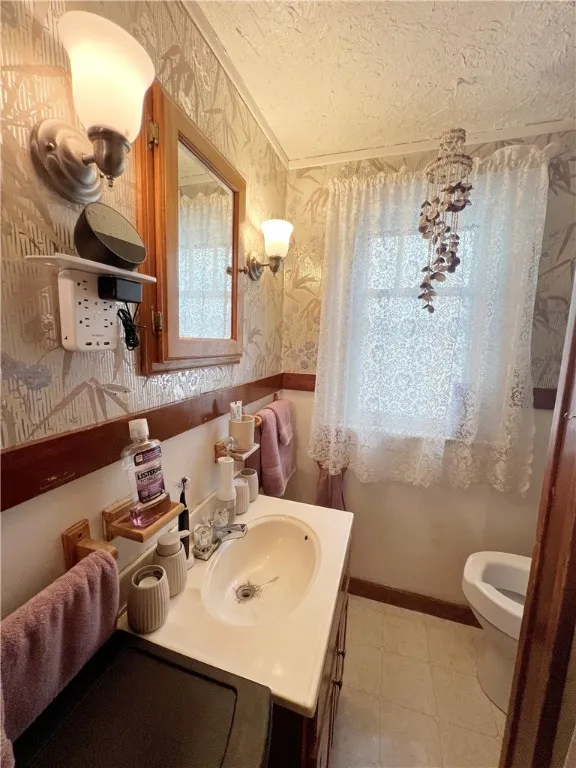 39 Maxwell Avenue, Rochester, New York 14619, Rochester, New York 14619, 3 Bedrooms Bedrooms, 7 Rooms Rooms,1 BathroomBathrooms,Residential,For Sale,39 Maxwell Avenue, Rochester, New York 14619,0,R1646338