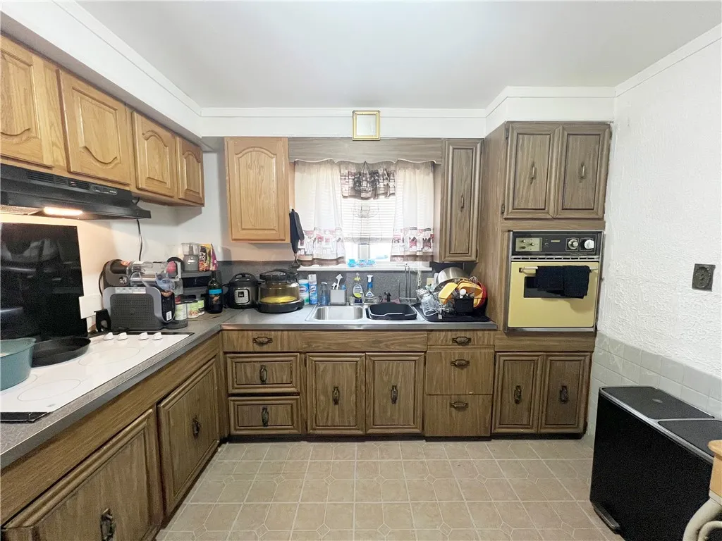 39 Maxwell Avenue, Rochester, New York 14619, Rochester, New York 14619, 3 Bedrooms Bedrooms, 7 Rooms Rooms,1 BathroomBathrooms,Residential,For Sale,39 Maxwell Avenue, Rochester, New York 14619,0,R1646338