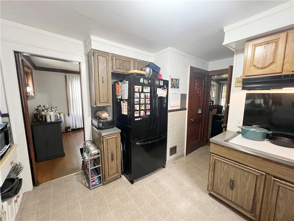 39 Maxwell Avenue, Rochester, New York 14619, Rochester, New York 14619, 3 Bedrooms Bedrooms, 7 Rooms Rooms,1 BathroomBathrooms,Residential,For Sale,39 Maxwell Avenue, Rochester, New York 14619,0,R1646338