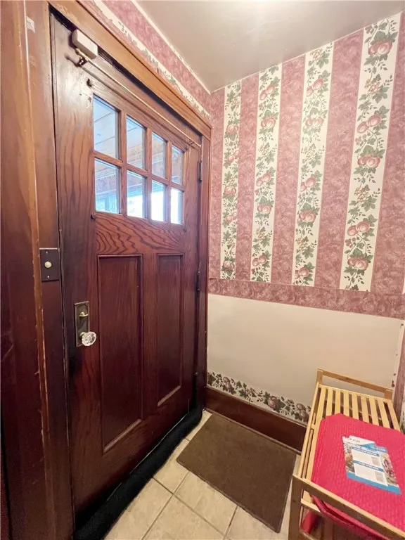 39 Maxwell Avenue, Rochester, New York 14619, Rochester, New York 14619, 3 Bedrooms Bedrooms, 7 Rooms Rooms,1 BathroomBathrooms,Residential,For Sale,39 Maxwell Avenue, Rochester, New York 14619,0,R1646338